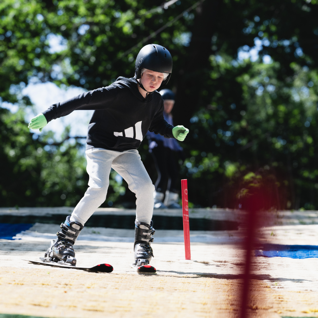 Child Group Lesson: An Introduction to Skiing